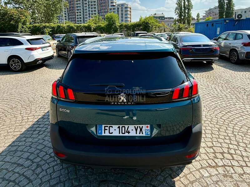 Peugeot 5008 1.2I Bussines