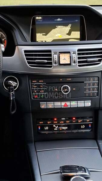 Mercedes Benz E 200 