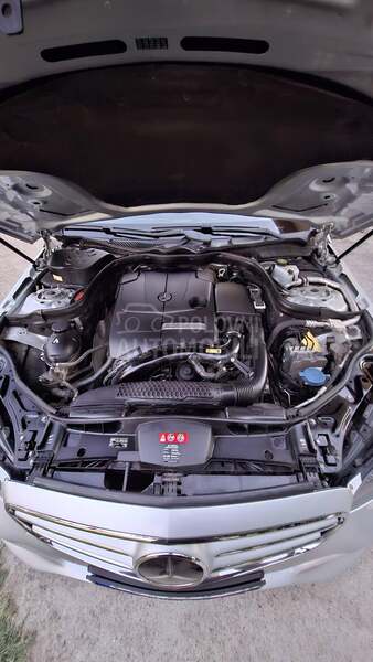 Mercedes Benz E 200 