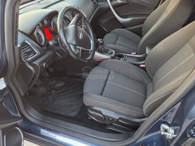 Opel Astra J 1.7CDTi COSMO