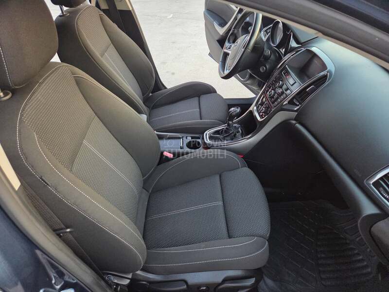 Opel Astra J 1.7CDTi COSMO