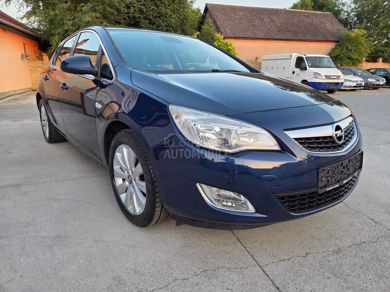 Opel Astra J 1.7CDTi COSMO