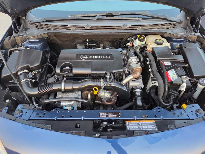 Opel Astra J 1.7CDTi COSMO