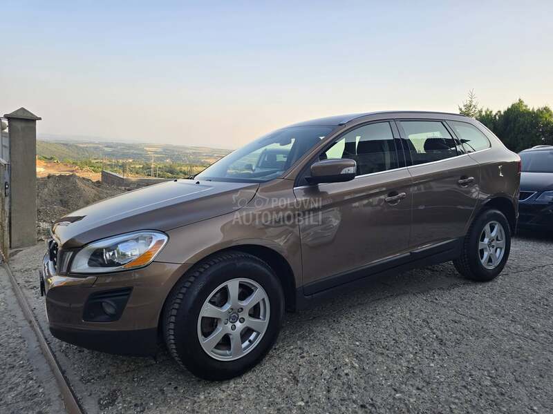 Volvo XC60 D5 AWD CH