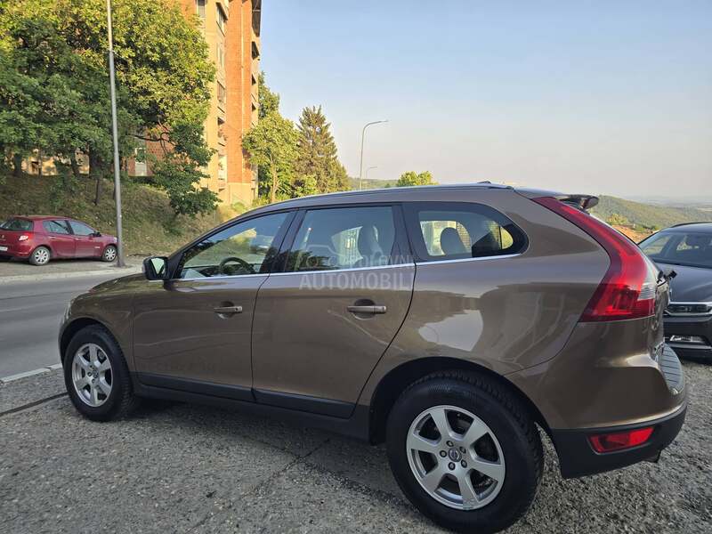 Volvo XC60 D5 AWD CH