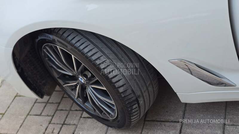 BMW 530 XD LUXORY