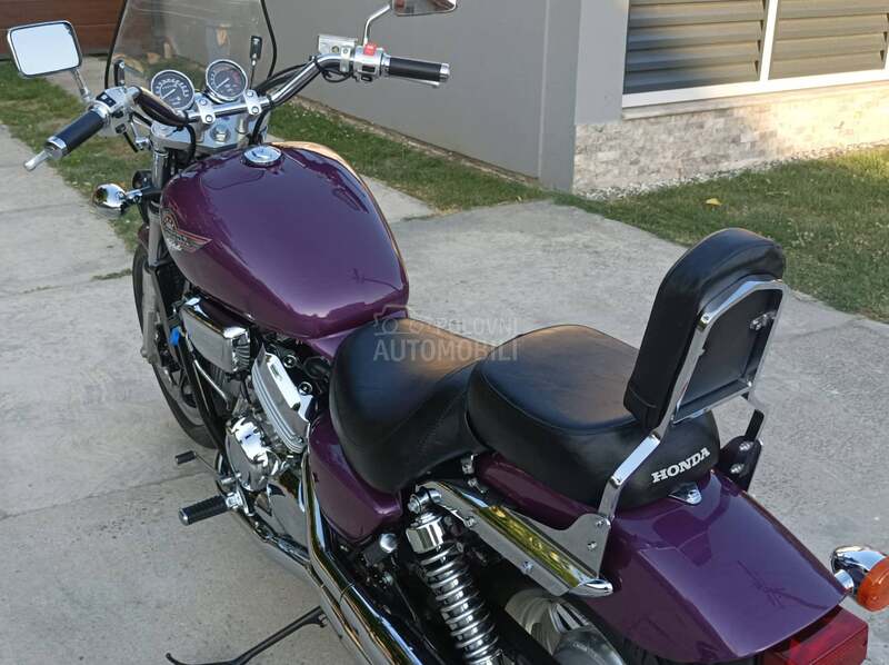 Honda VF 750 C Magna uvoz CH