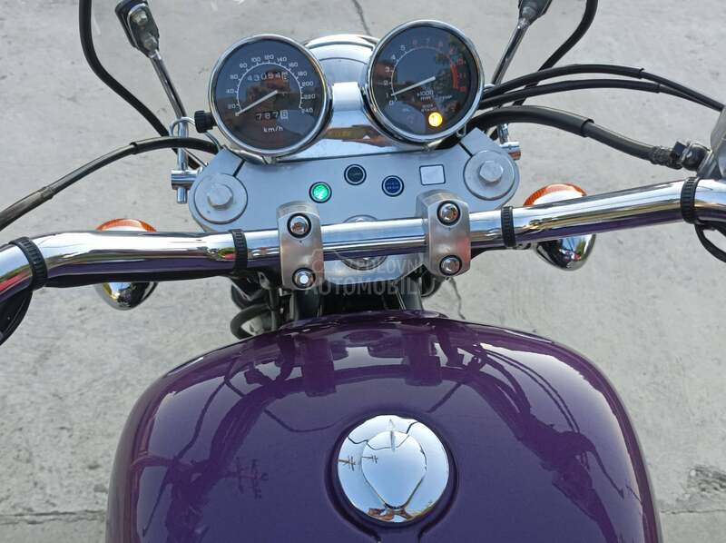 Honda VF 750 C Magna uvoz CH
