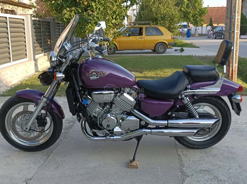 Honda VF 750 C Magna uvoz CH