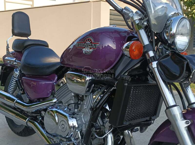 Honda VF 750 C Magna uvoz CH