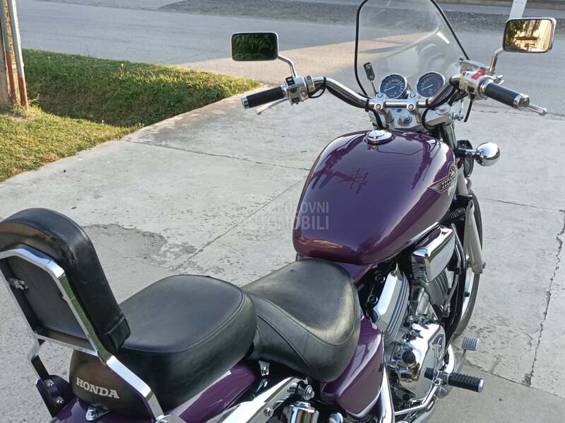Honda VF 750 C Magna uvoz CH