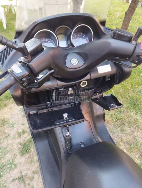 Yamaha Majesty