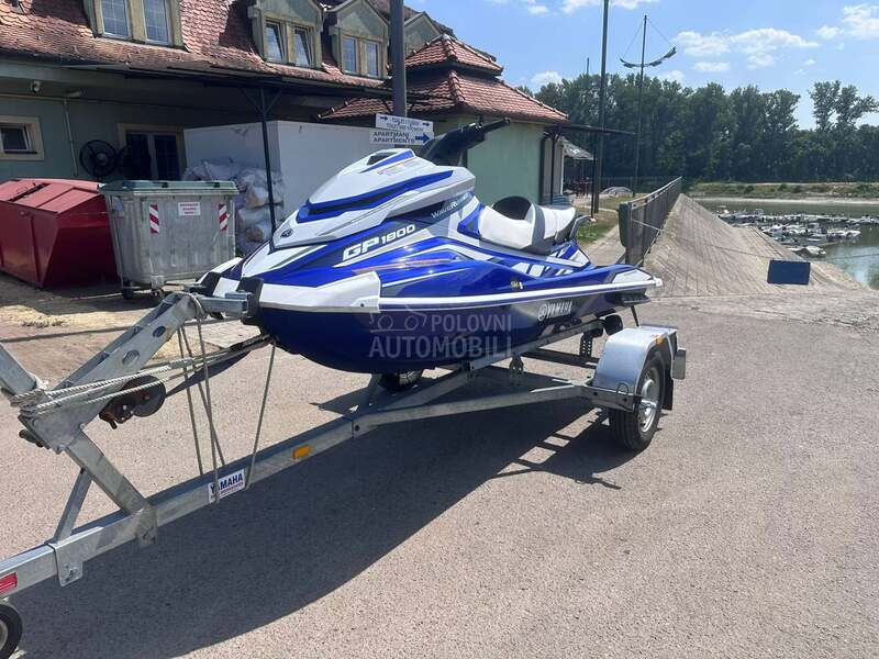 Yamaha GP1800