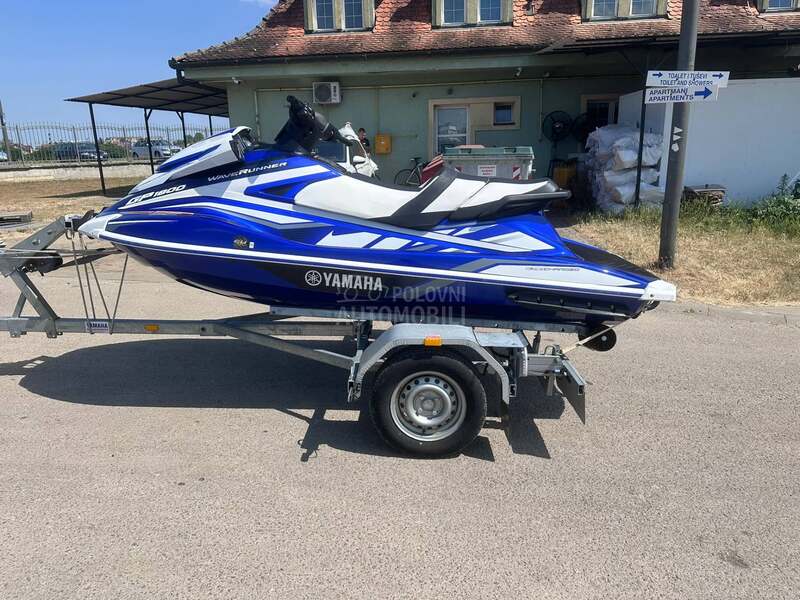Yamaha GP1800