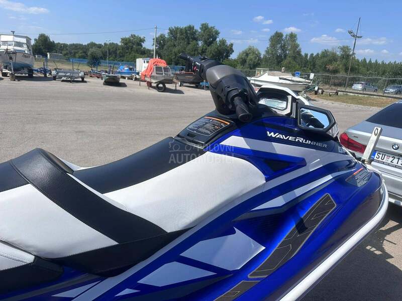 Yamaha GP1800