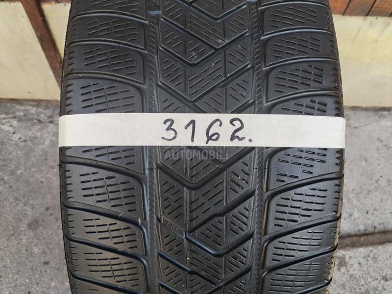 Pirelli 255/55 R20 Zimska