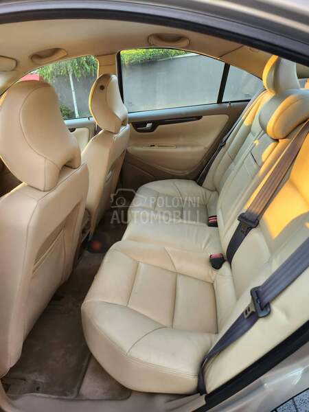 Volvo S60 2.5T 4x4