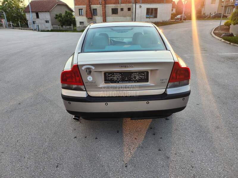 Volvo S60 2.5T 4x4