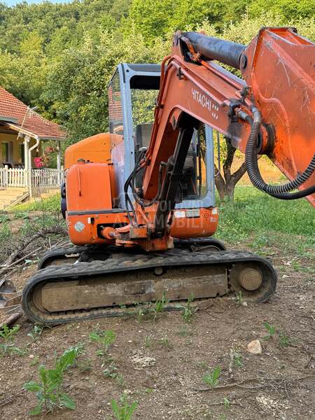 Hitachi EX40