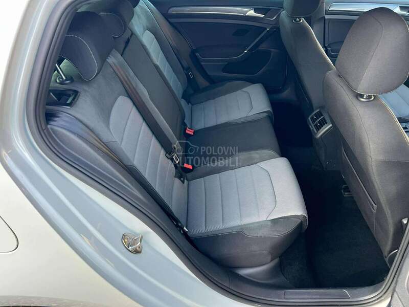 Volkswagen Golf 7 3xR line/DSG/Pan/ACC