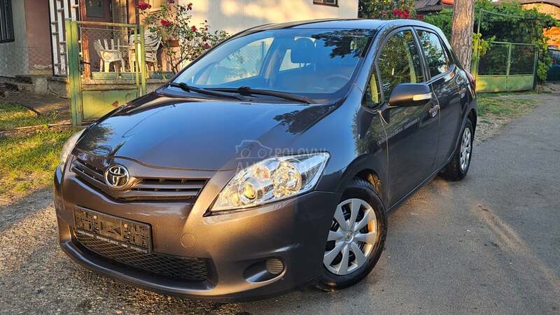 Toyota Auris 1.33 VVTI restyling