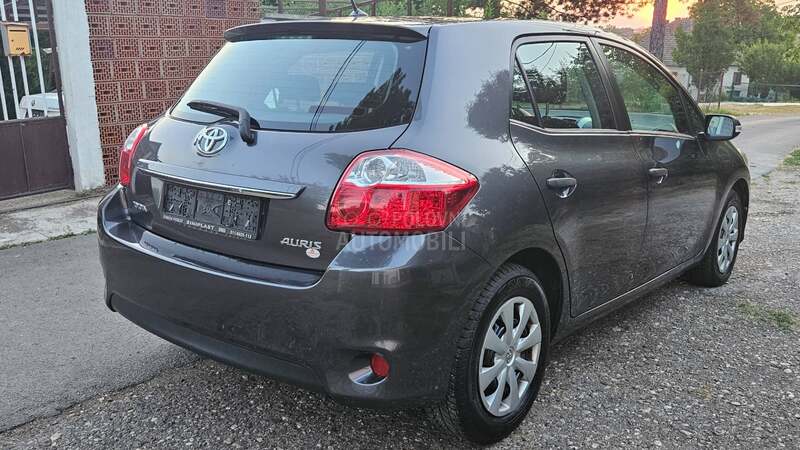 Toyota Auris 1.33 VVTI restyling