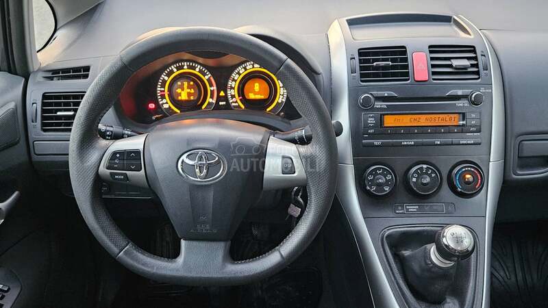 Toyota Auris 1.33 VVTI restyling