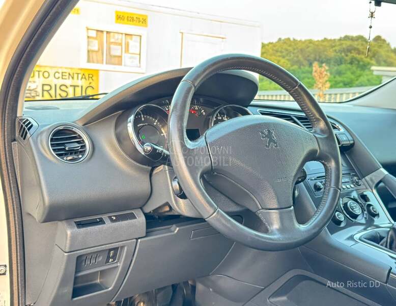 Peugeot 3008 1.6 HDI PERLA T O P