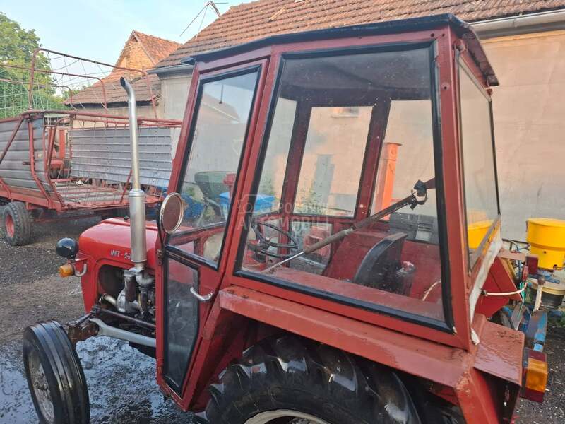 IMT 533/539 kabina