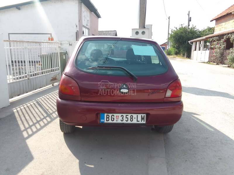 Ford Fiesta 1.3 b e n z