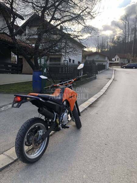 Yamaha XT125X