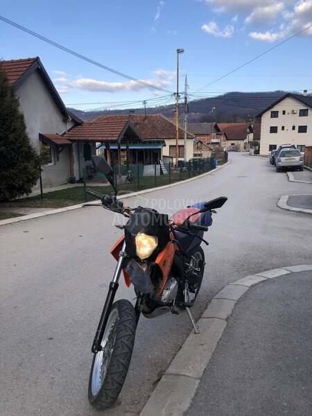 Yamaha XT125X