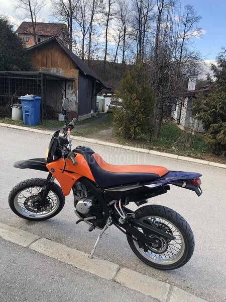 Yamaha XT125X