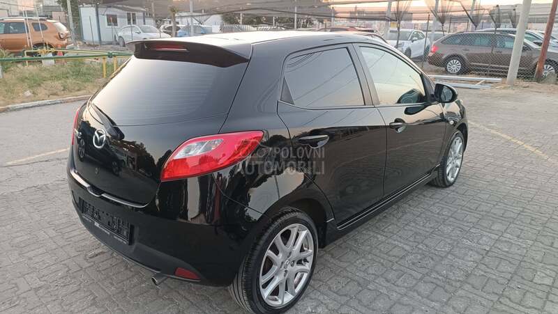 Mazda 2 