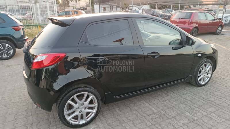 Mazda 2 