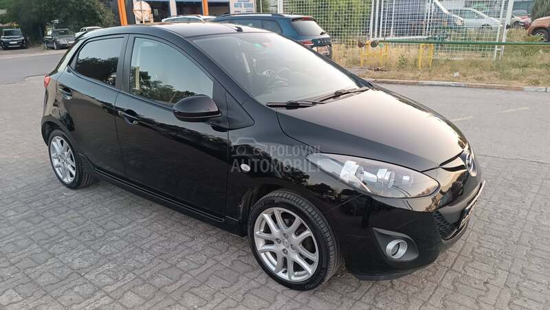 Mazda 2 