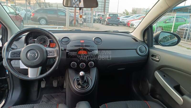 Mazda 2 