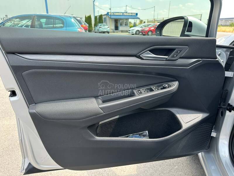 Volkswagen Golf 8 Style 2.0 190