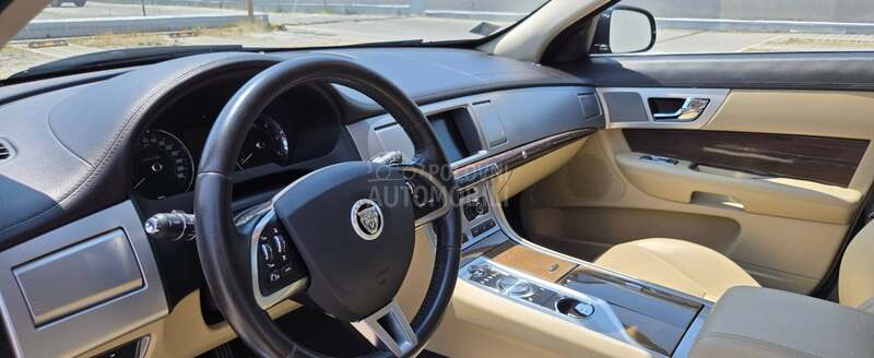 Jaguar XF 2,2d