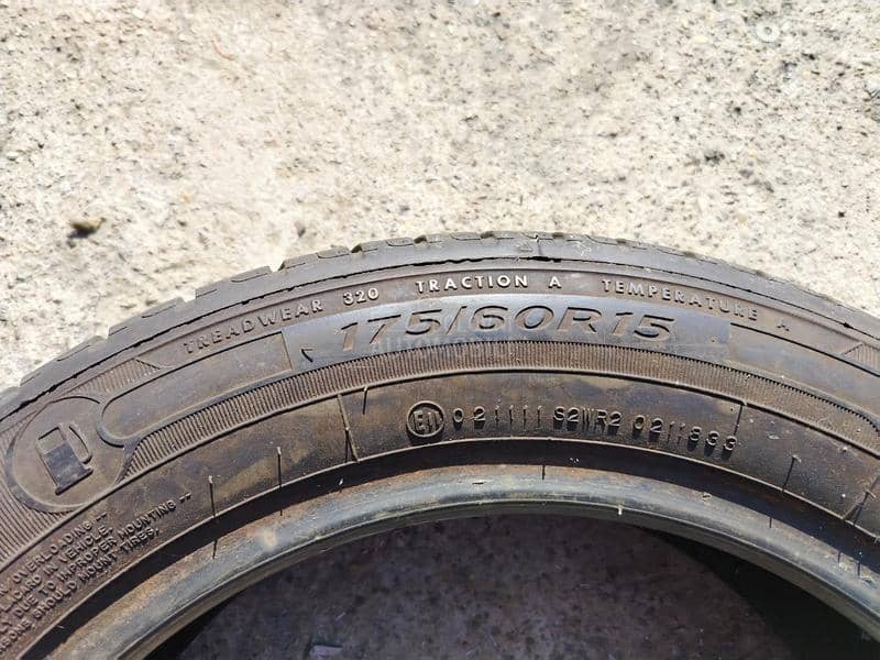 Dunlop 175/60 R15 Letnja