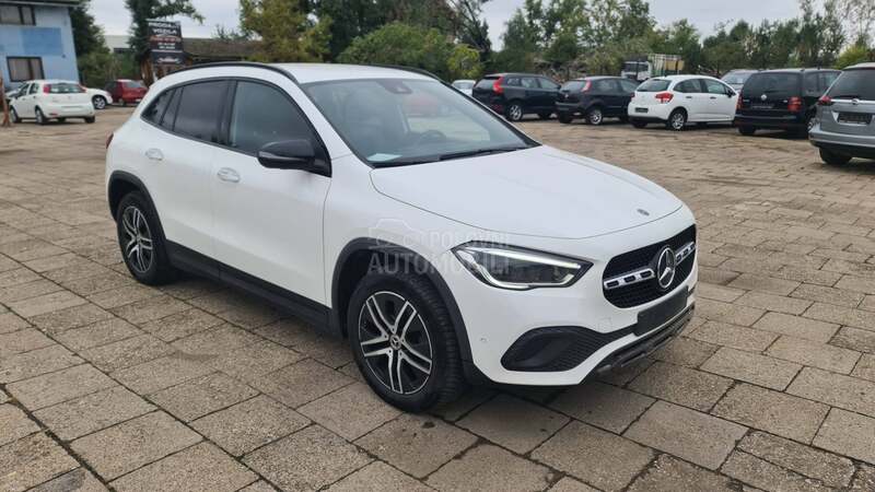 Mercedes Benz GLA 200 2.0d LED/4 MATIC