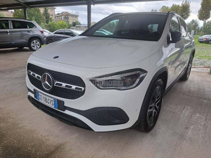 Mercedes Benz GLA 200 2.0d LED/4 MATIC