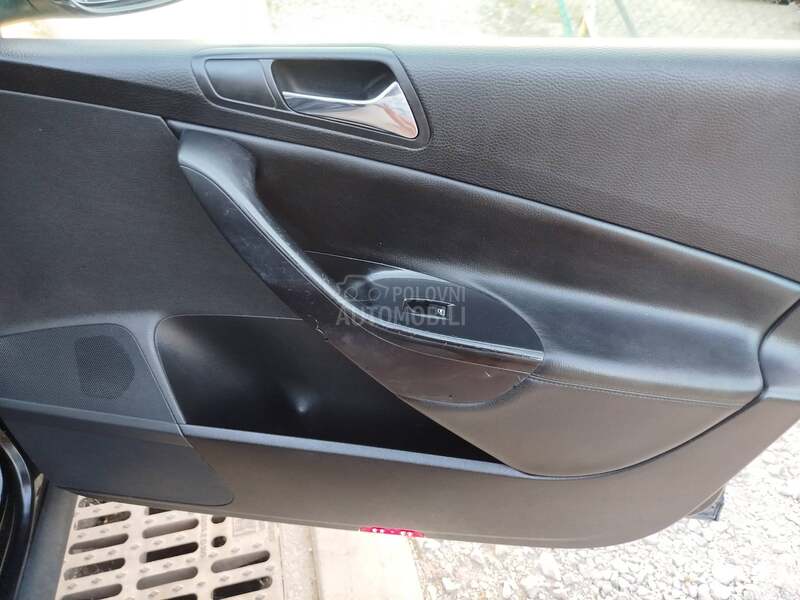 Volkswagen Passat B6 2.0d  u.v.o.z  C H
