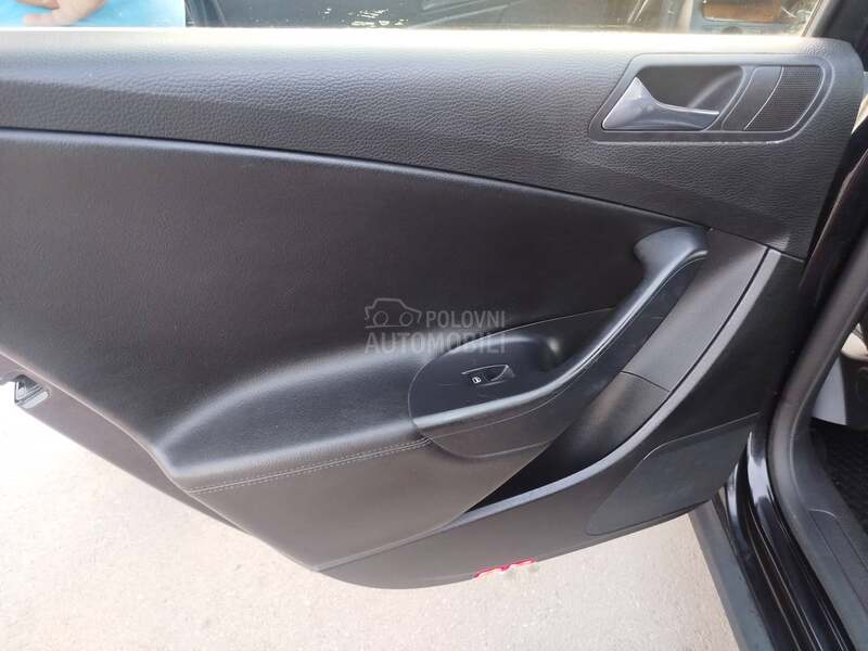 Volkswagen Passat B6 2.0d  u.v.o.z  C H