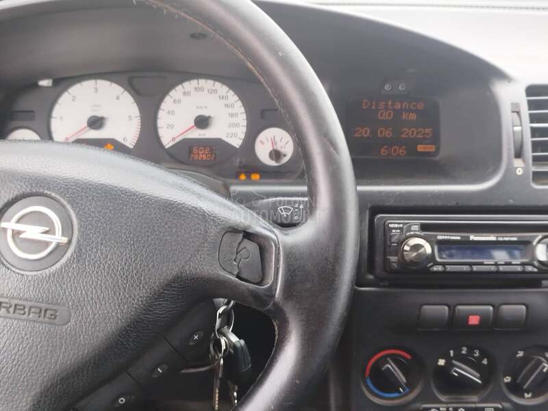 Opel Zafira 2.0DTi