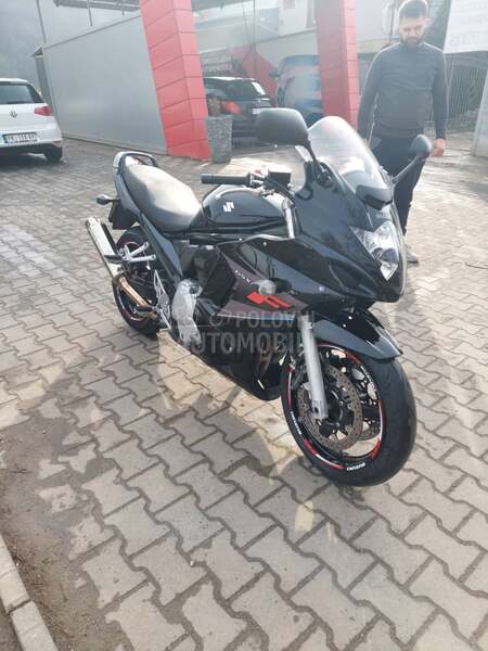Suzuki GSX -F 650