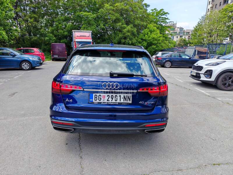Audi A4 G-Tron