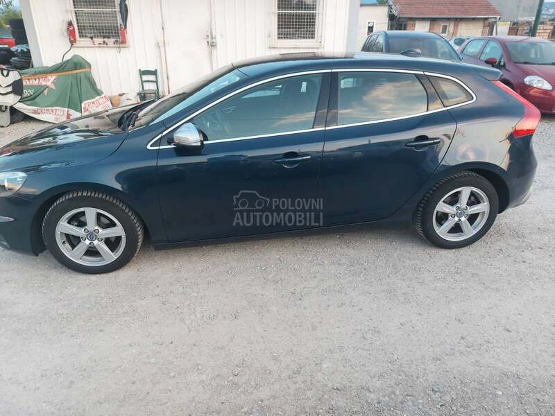 Volvo V40 1.6 D2 Rdesign