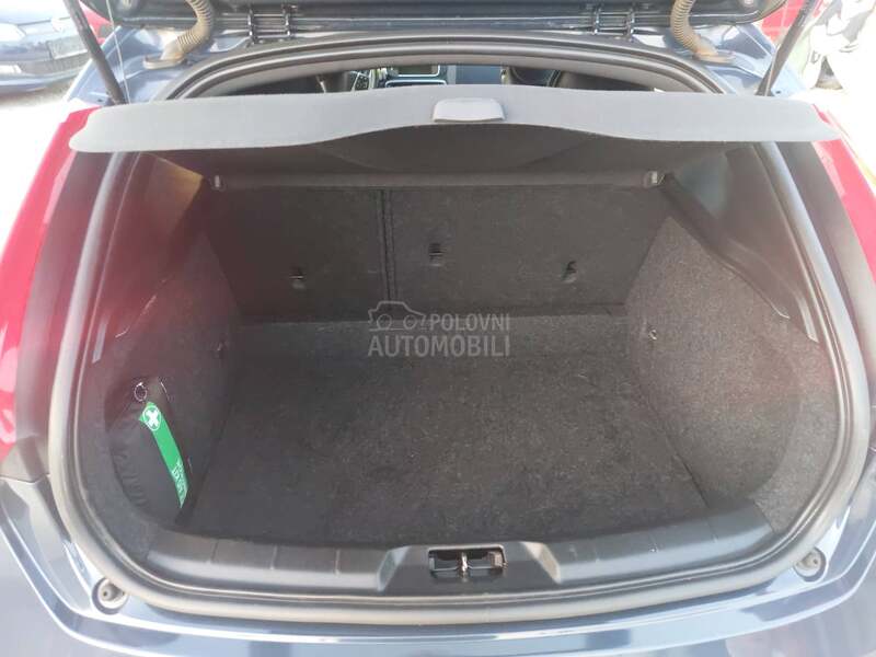 Volvo V40 1.6 D2 Rdesign
