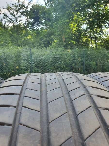 Bridgestone 235/45 R18 Letnja